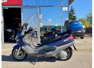 Piaggio X9 