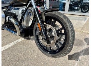 BMW R 18