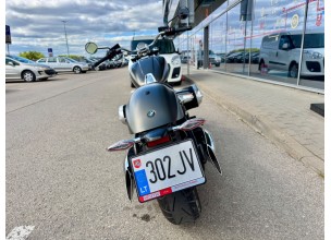 BMW R 18