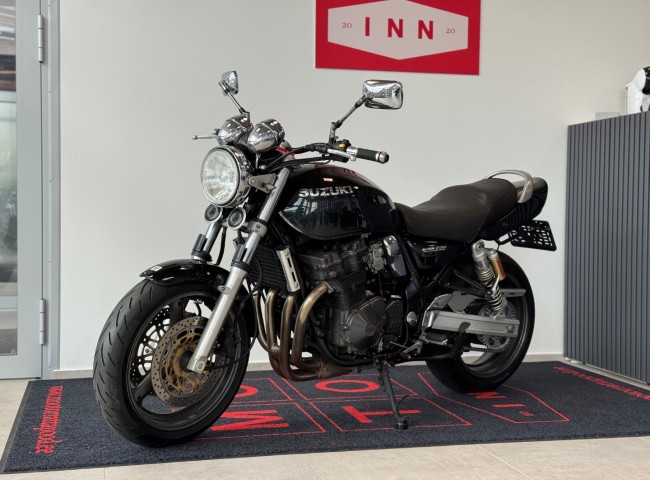 Suzuki GSX 750 Inazuma
