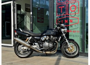 Suzuki GSX 750 Inazuma