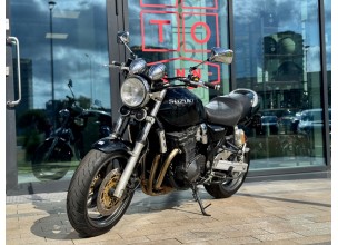 Suzuki GSX 750 Inazuma