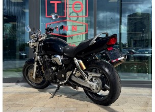 Suzuki GSX 750 Inazuma