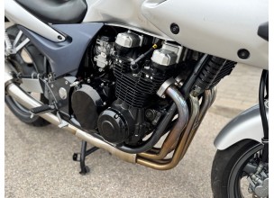 Kawasaki ZR 750