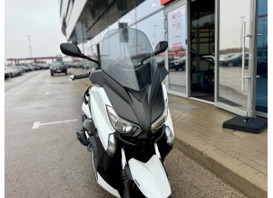 Yamaha X-Max 400