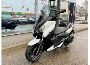 Yamaha X-Max 400