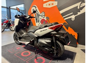 Yamaha X-Max 400