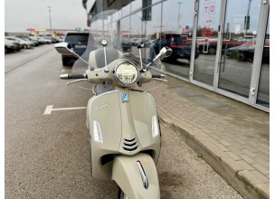 ﻿﻿﻿Piaggio Vespa GTS 300