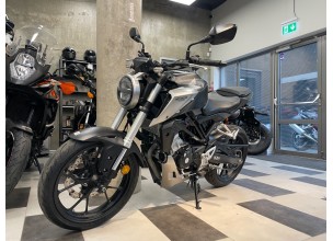 Honda CB125R