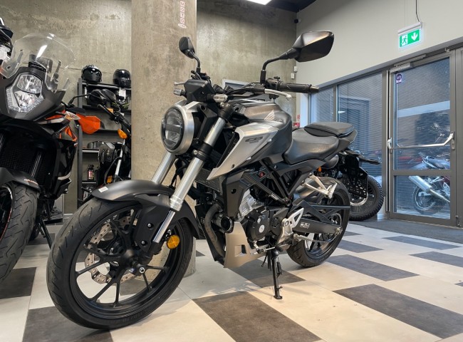 Honda CB125R