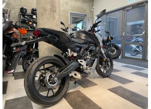 Honda CB125R