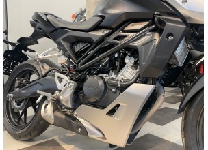 Honda CB125R