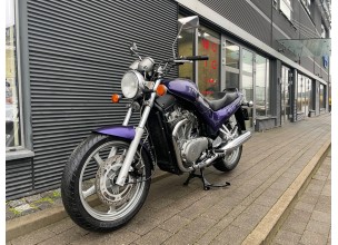 Suzuki VX800