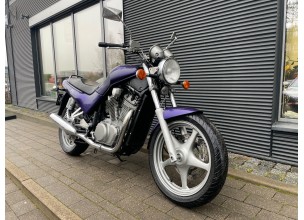 Suzuki VX800